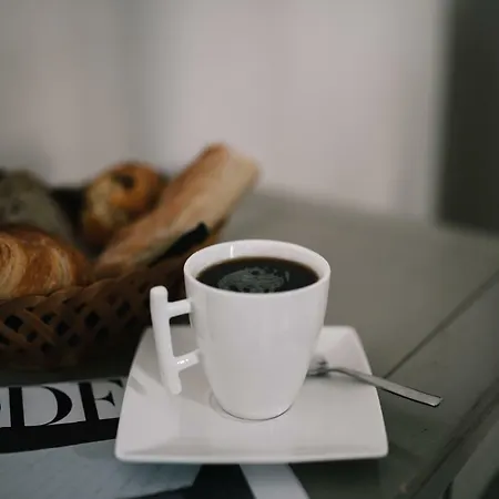 La Ξενοδοχείο Ναρμπόν