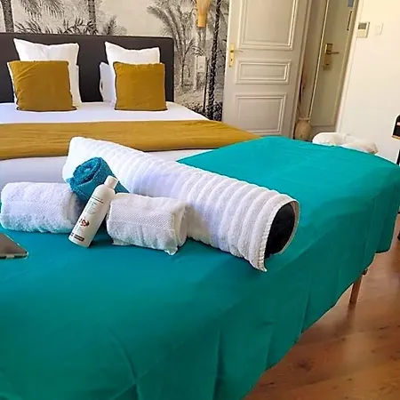 La Hotel